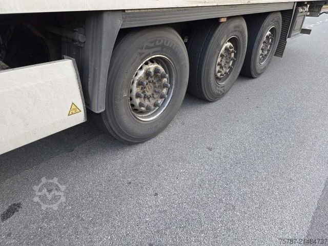 Kühlauflieger KRONE Tiefkühler, Carrier Vector 1550, 2 x Liftachse