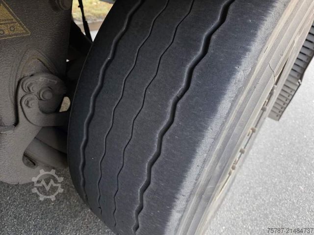 Kühlauflieger KRONE Tiefkühler, Carrier Vector 1550, 2 x Liftachse