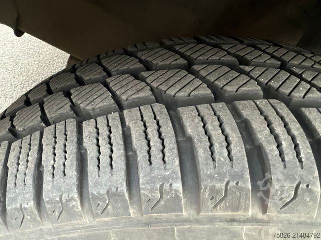 Pritschenwagen MERCEDES-BENZ Sprinter 312 D Pritsche* 5Zylinder*AHK*wenig km*