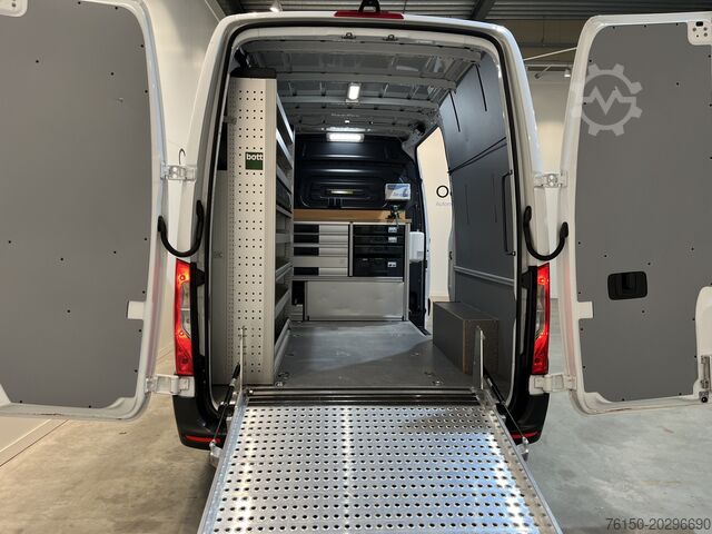 Box van Mercedes-Benz Sprinter 311 CDI L2H2 RWD / Euro 6 / Servicebus...