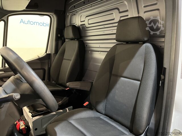 Box van Mercedes-Benz Sprinter 311 CDI L2H2 RWD / Euro 6 / Servicebus...