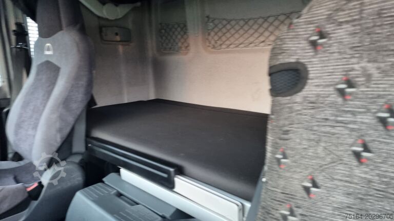 Standard SZM MAN TGX 18.440 4x2 LLS