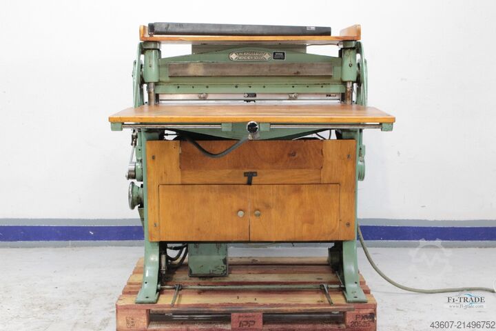 Nut - Perforiermaschine / Creasing - Perforation machine W. Kroll & Co. 