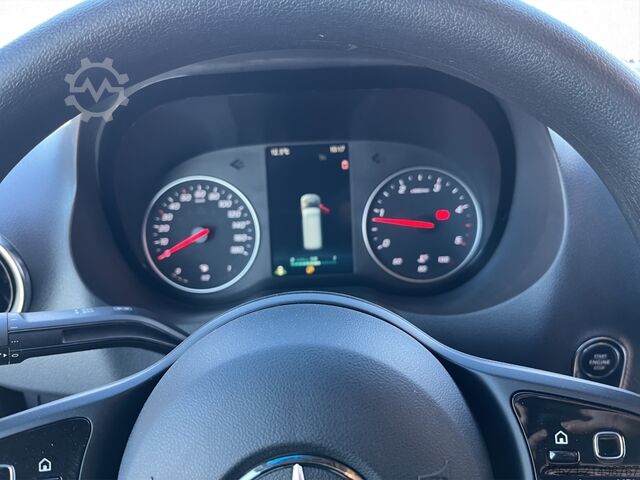 Kastenwagen Mercedes-Benz Sprinter 319 CDI Kasten  Klima Standh. LED Schwingsitz