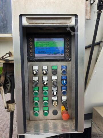 Saugfahrzeug MAN TGS 28.470 KROLLCOMBI K14.0/28P!! 89dkm en 2292...