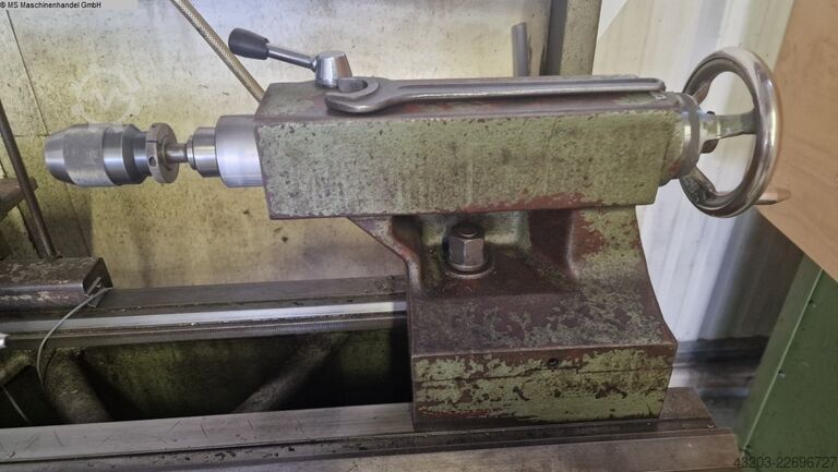 Leit- und Zugspindeldrehmaschine VOEST-ALPINE Apollo 520