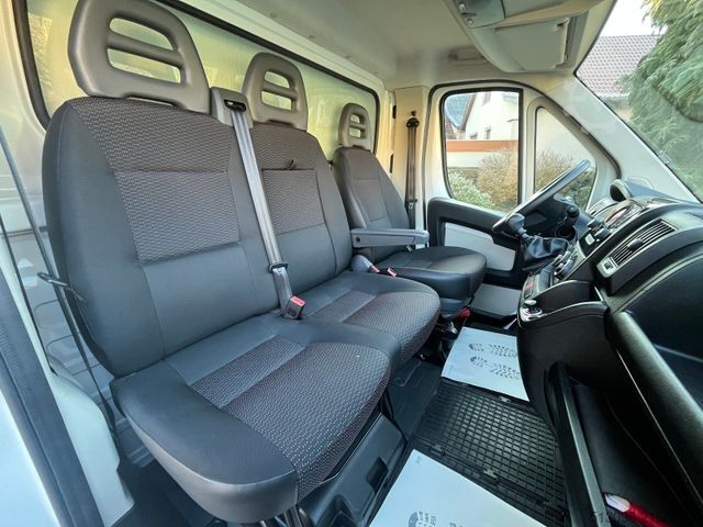 Transporter mit Koffer CITROEN JUMPER XXL KOFFER MIT PORTALTÜREN TEMPOMAT LED