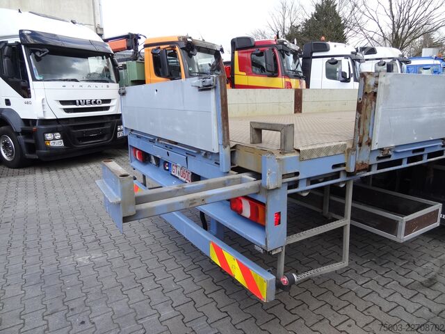 Truck mounted crane Mercedes-Benz Actros 2533 6X2 HMF 1820 Langmaterial