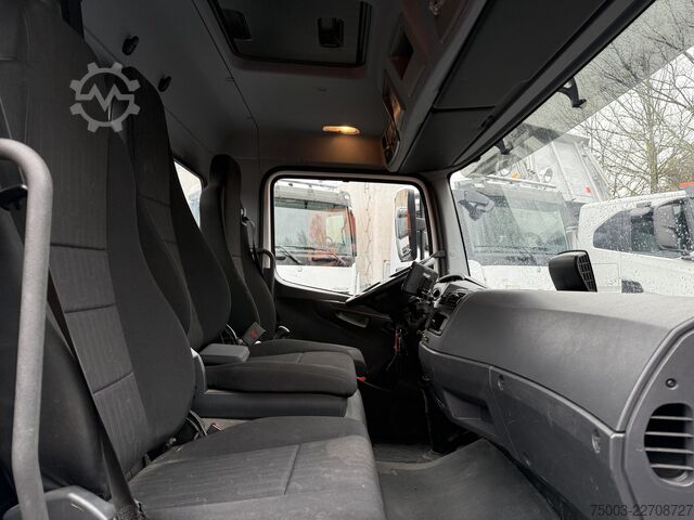 Pick-up van Mercedes-Benz Atego 818 Hegla Glasreff