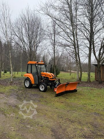 Traktor Pronar 320AMK