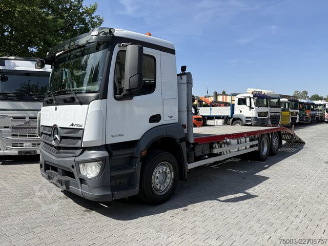 Autotransporter LKW Mercedes-Benz Actros MP4 2532 6X2 Maschinentransporter