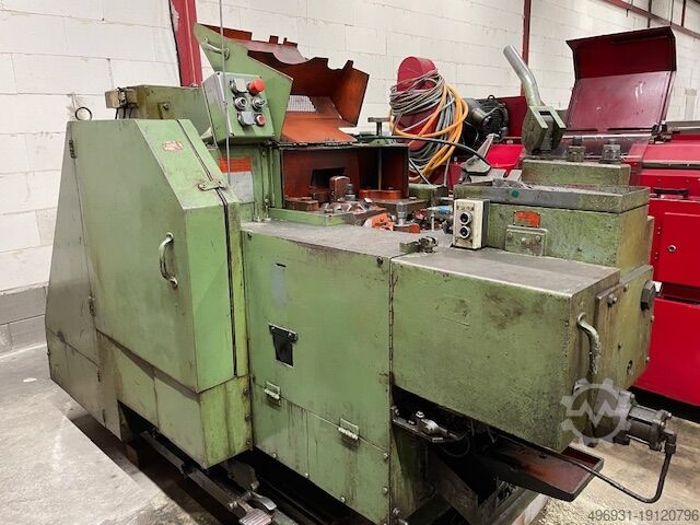 Screw manufacturing machine National Machinery M68