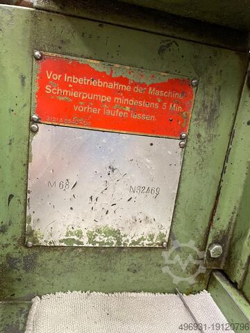 Screw manufacturing machine National Machinery M68