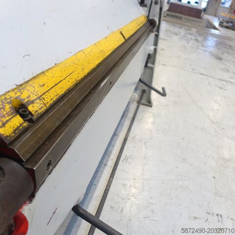 Sheet metal folder Strojarne Piesok XK 2000/2A