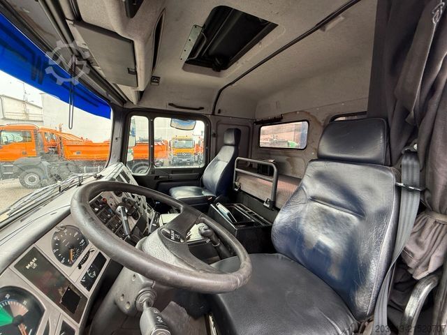 Kipper LKW MAN TGS 26.400 6x2 Kipper + Kran LogLift F105Z77A