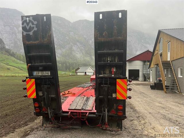 Low loader Damm SE-51M 3 axle Machine trailer w/ hydraulic driving
