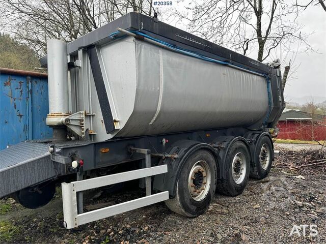 Tipper Carnehl asphalt trailer
