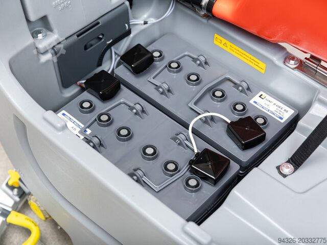 Hako Scrubmaster B30 TB430 NEUE BATTERIE Hako Scrubmaster B30 TB430 - 2016y - 510mth