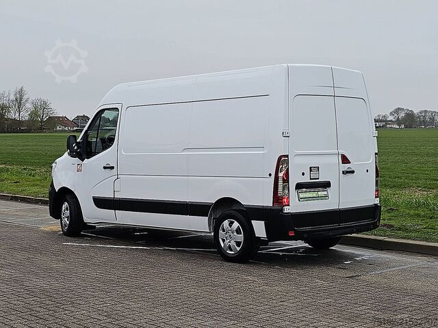 Hochdachkombi RENAULT MASTER 2.3 L2H2 RED-Edition AC!