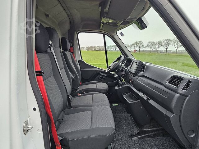 Hochdachkombi RENAULT MASTER 2.3 L2H2 RED-Edition AC!
