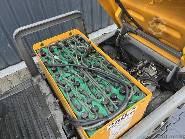 Schlepper Jungheinrich EZS570