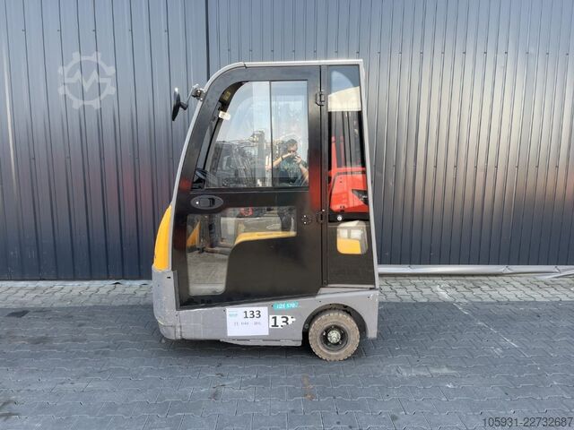 Schlepper Jungheinrich EZS570