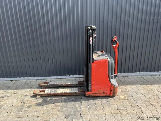 Deichselstapler Linde D08