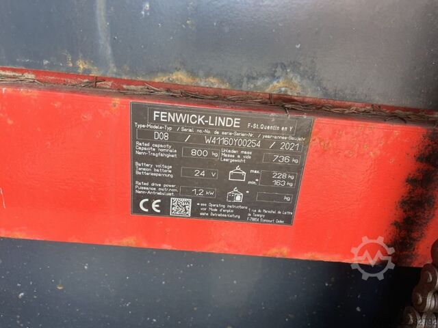 Deichselstapler Linde D08