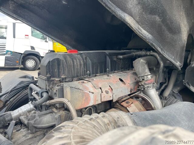 Standard-SZM DAF XF 105.460 Euro5   2 tanks Parking Airco,  Frig...