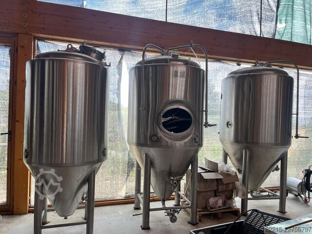 Shandong Tiantai 2x 1000 L, 1x 7 BBL (820 L) Gär- und Lagerkeller (2019) Shandong Tiantai Gär- und Lagerkeller