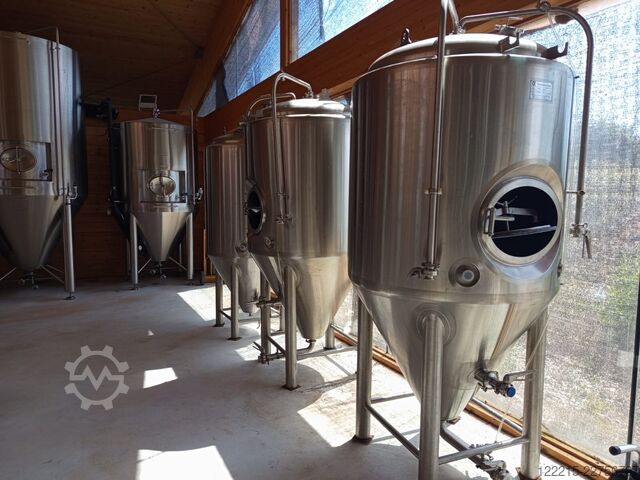 Shandong Tiantai 2x 1000 L, 1x 7 BBL (820 L) Gär- und Lagerkeller (2019) Shandong Tiantai Gär- und Lagerkeller
