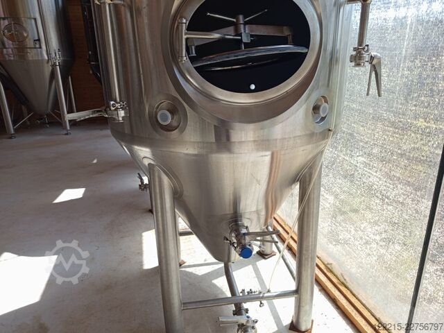 Shandong Tiantai 2x 1000 L, 1x 7 BBL (820 L) Gär- und Lagerkeller (2019) Shandong Tiantai Gär- und Lagerkeller
