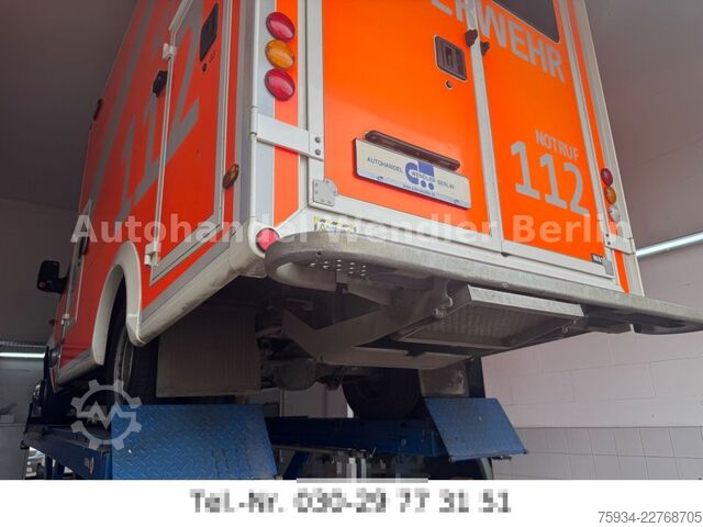 Fire truck MERCEDES-BENZ Sprinter 516 CDI RTW WAS Koffer Fahrtrage+Sessel