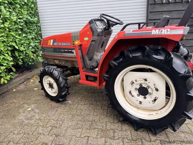 Kompakttraktor Mitsubishi Mt 21