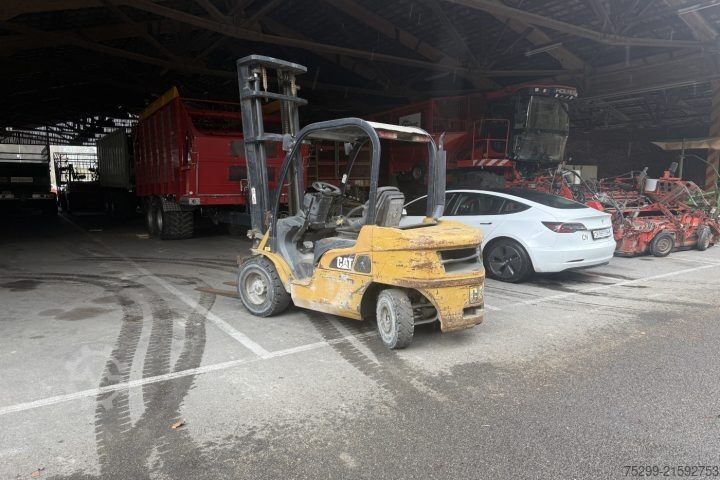 Gabelstapler  DP 30 N / Swiss-Vehicle