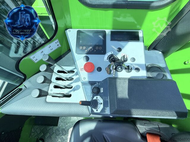 Vierwegestapler Combilift C4500 GAS TRIPLEX 5952 WIDE POSITIONER