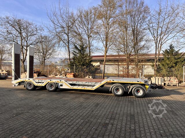 Low loader trailer Möslein T 4 VB H1 R  neuer 4 Achs Tieflader + Radmulden