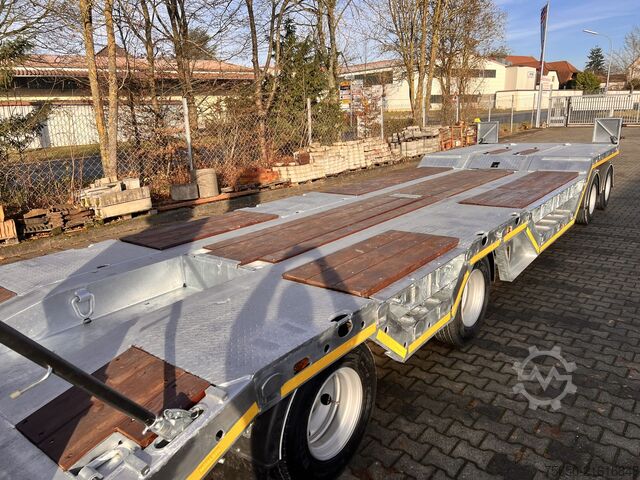 Low loader trailer Möslein T 4 VB H1 R  neuer 4 Achs Tieflader + Radmulden