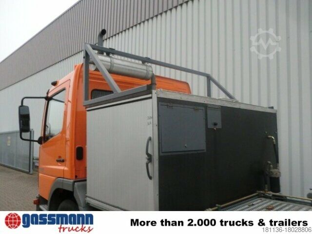 Kehrmaschine  Tank-Aufbauauf Wunsch mit Separatmotor,