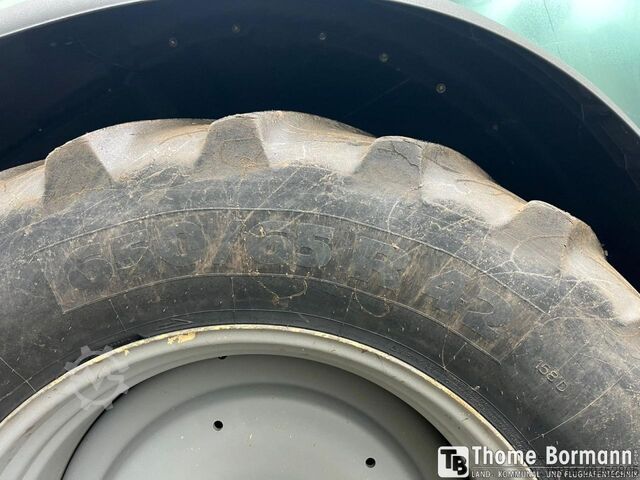 Traktor Deutz-Fahr 6215 RC Shift