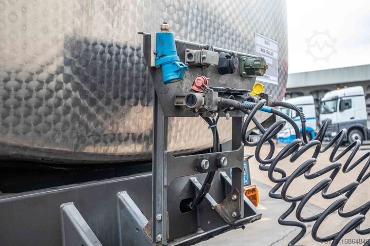Milchtanker MAFA SAL 40.24/95e-INOX 29.000 L (no pump)
