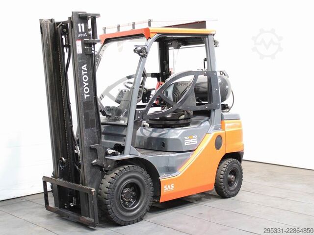 LPG Forklifts Toyota 02-8 FGF 25