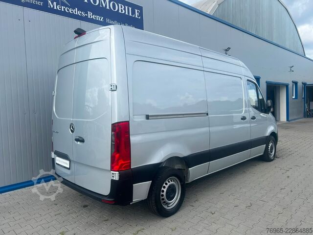 High top van MERCEDES-BENZ Sprinter 215 9G-TR HOCH+LANG KLIMA 3-SITZ KAMERA