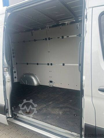 High top van MERCEDES-BENZ Sprinter 215 9G-TR HOCH+LANG KLIMA 3-SITZ KAMERA