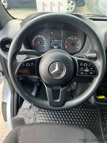 High top van MERCEDES-BENZ Sprinter 215 9G-TR HOCH+LANG KLIMA 3-SITZ KAMERA