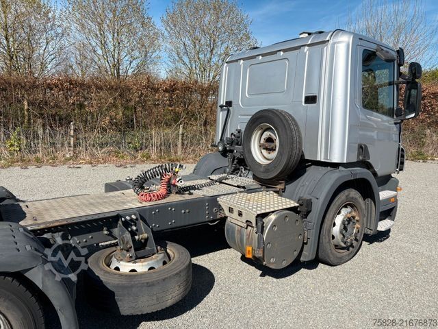 Standard tractor unit SCANIA P230    Schaltgetriebe