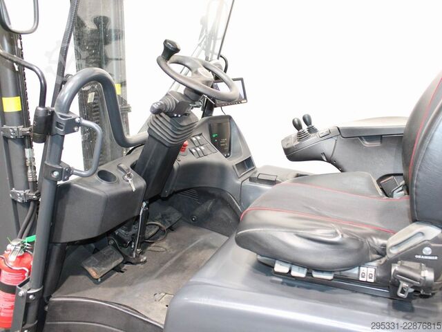 Electric 4-wheel forklift Linde E 30/600 RHL-01  387