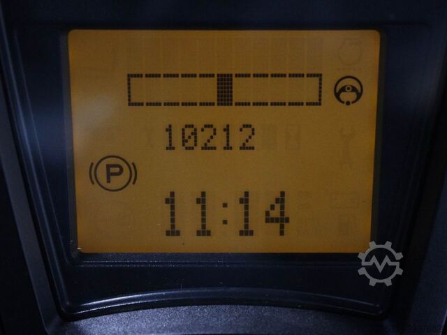Electric 4-wheel forklift Linde E 25 L-01 387