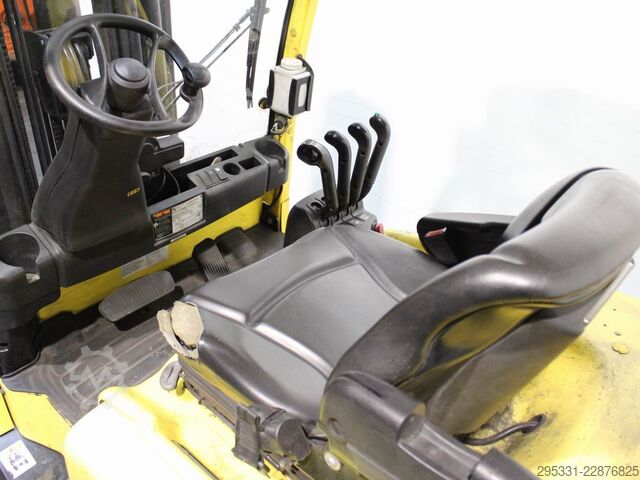 Electric 4-wheel forklift Hyster J 2.5 XN