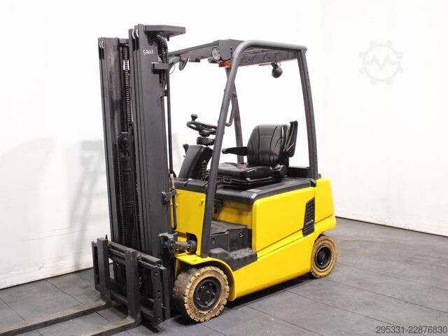 Electric 4-wheel forklift Hyundai 16 B-9